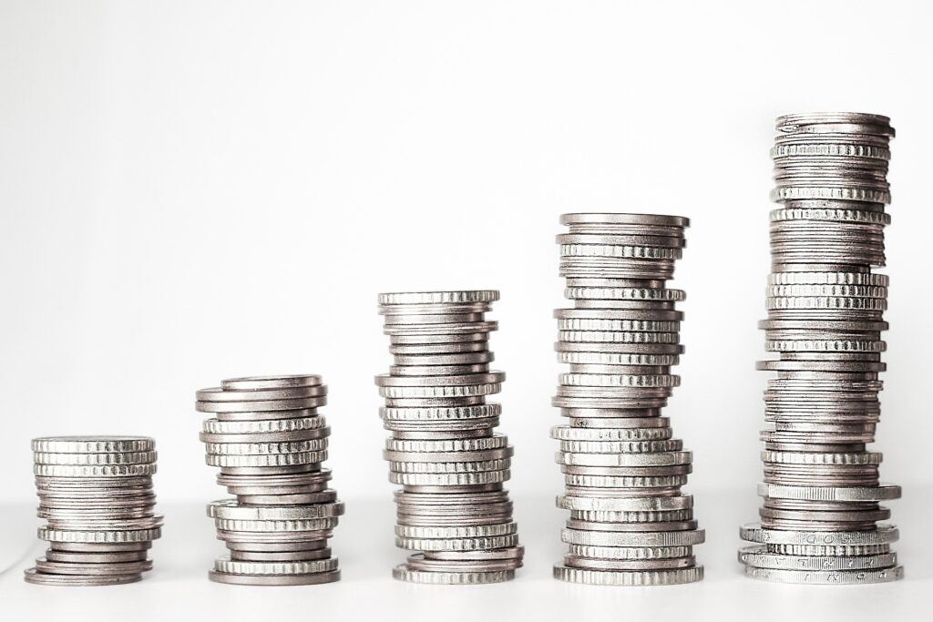 5 Smart Money Habits to Build Wealth and Secure Your Future